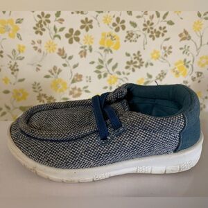 US sports shoes size 8